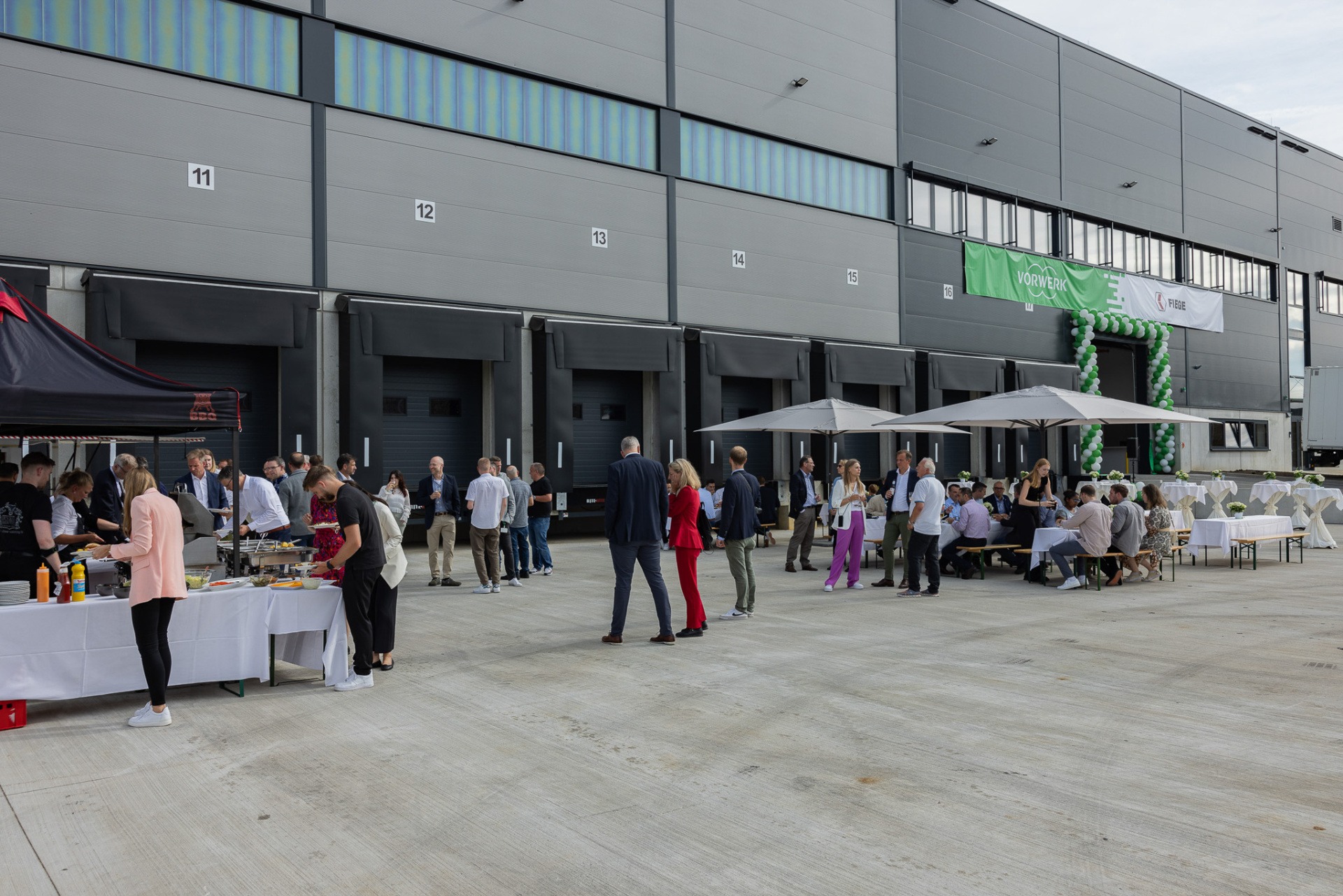 Vorwerk and FIEGE inaugurate new warehouse and logistics building
